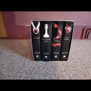 Twilight books perfect condition and matching notebooks for each book.